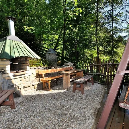 Lodge Mroz *