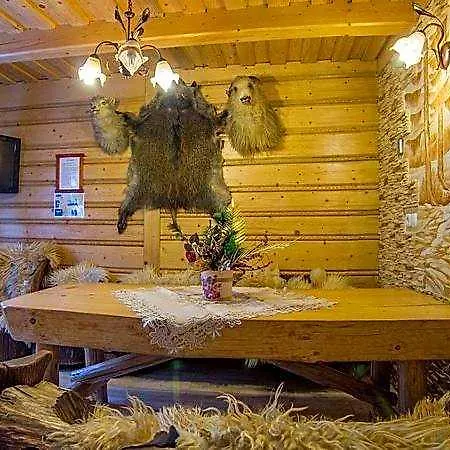 山林小屋 Mroz